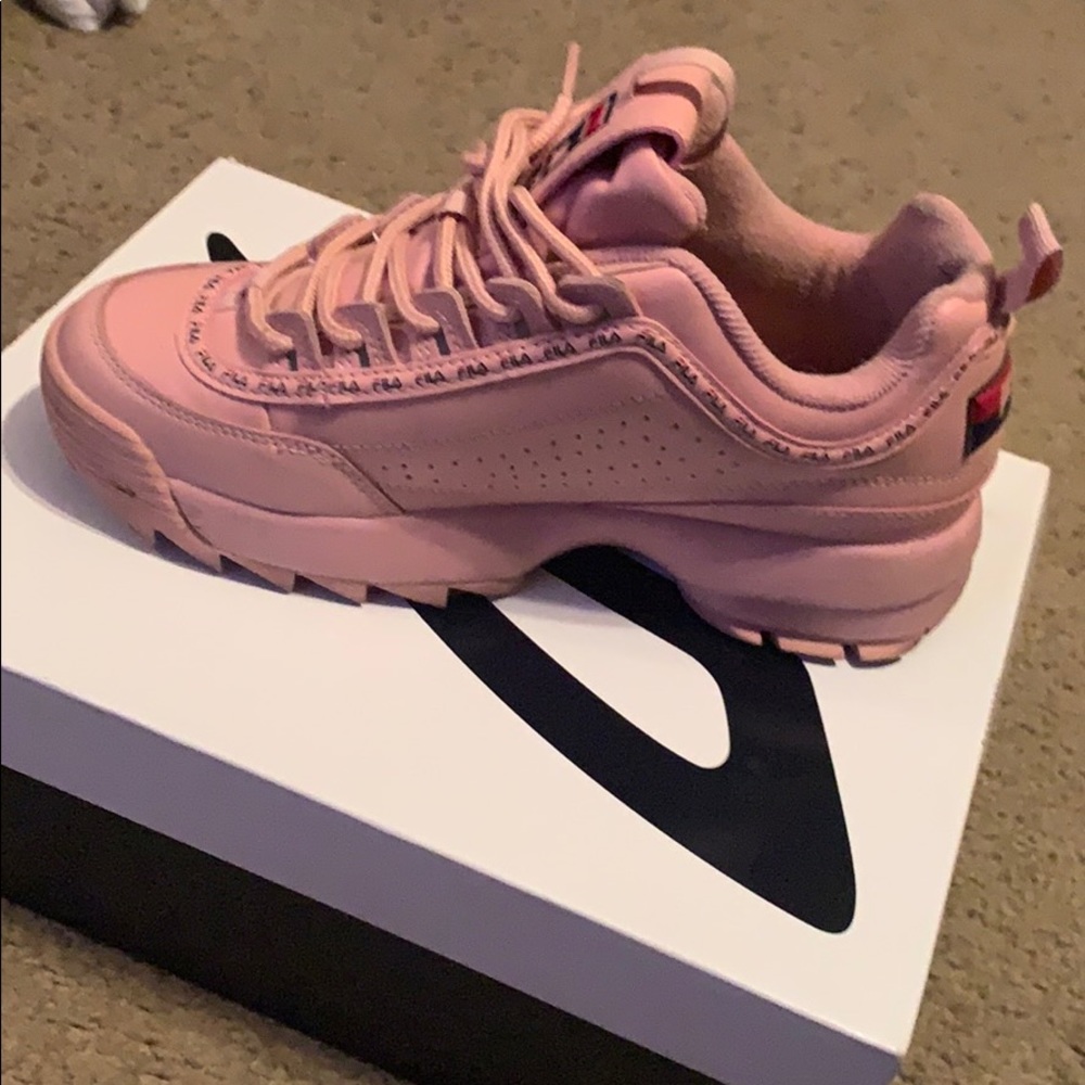 Filas - Picture 2 of 2